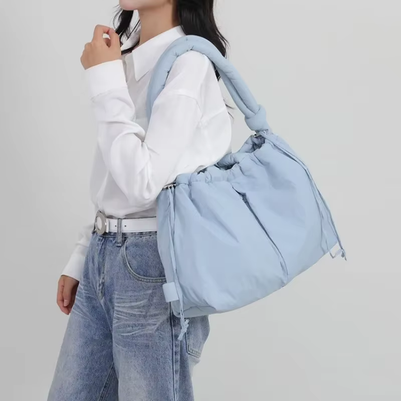Sac fourre-tout à cordon de serrage