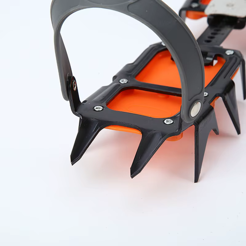 Crampons coordonnants pour la glace et la neige