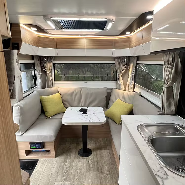 Tente de camping pliable et imperméable personnalisée pour caravane
