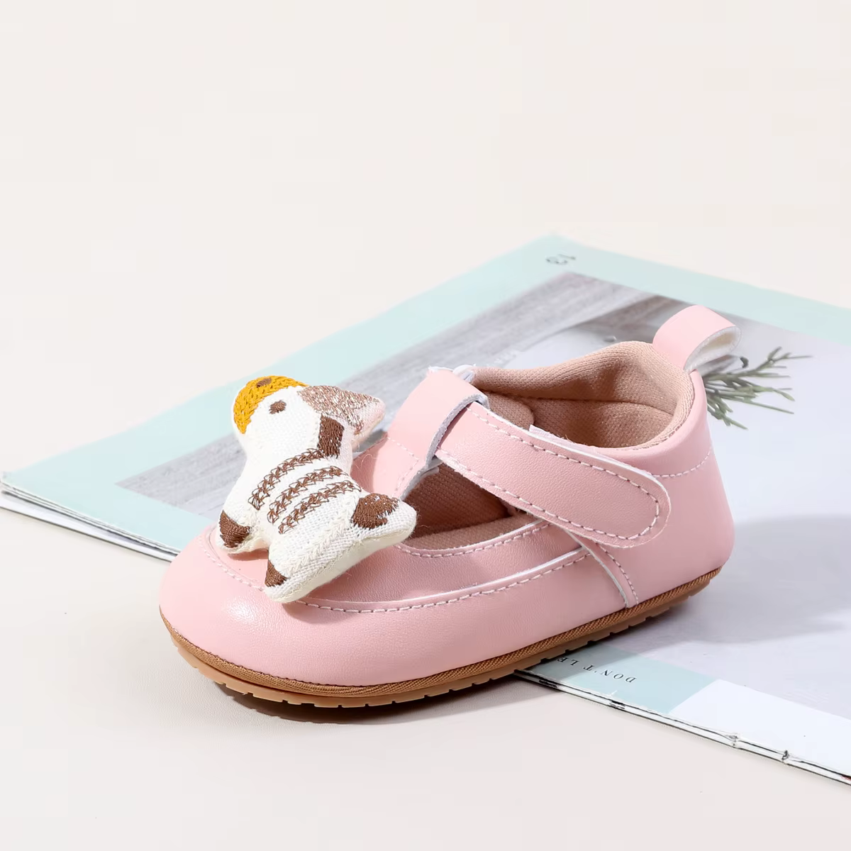 Chaussures de bébé fille 2026 pour les premiers pas, intérieur/extérieur, pour 0-18 mois, printemps et automne, chaussures pour nourrissons de haute qualité
