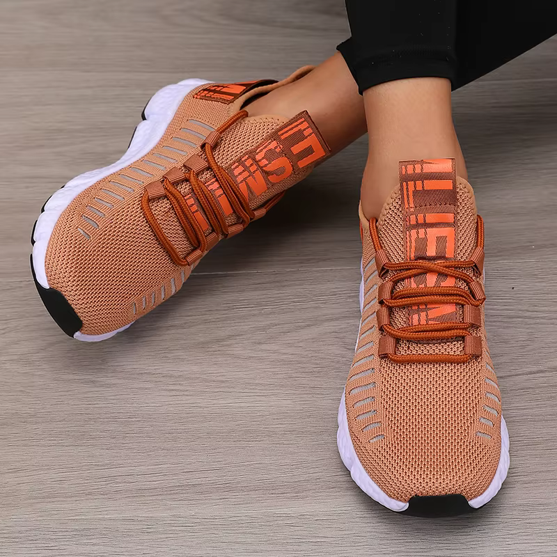 Chaussures de sport à plateforme pour femmes avec un design tendance et à la mode, respirantes, confortables, chaussures de randonnée en plein air, chaussures décontractées pour la marche