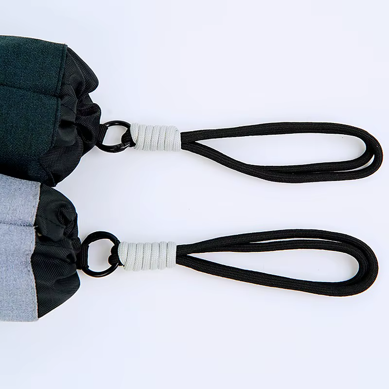 Distributeur de sacs à excréments pour chien portable
