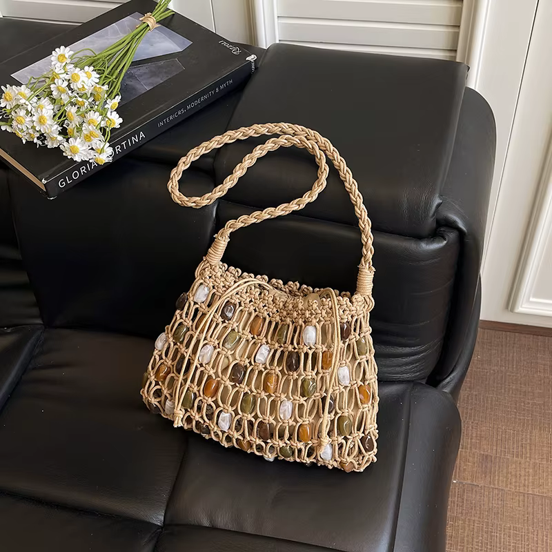 Sac fourre-tout d'été 2026 en crochet perlé style bohème, sac tissé ajouré fait main, sac de plage bohème grande capacité en paille pour voyage