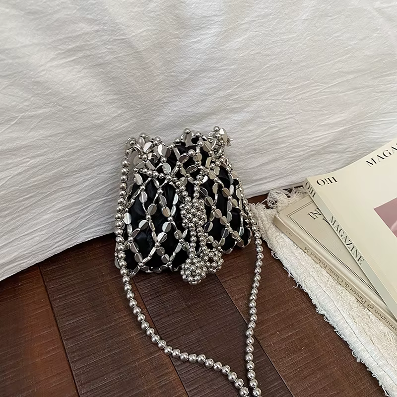 Sac seau perlé argenté scintillant pour femme