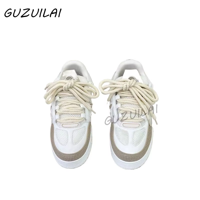 Chaussures de sport tendance pour hommes et femmes - Chaussures de sport incontournables et best-sellers pour les passionnés de photographie de rue