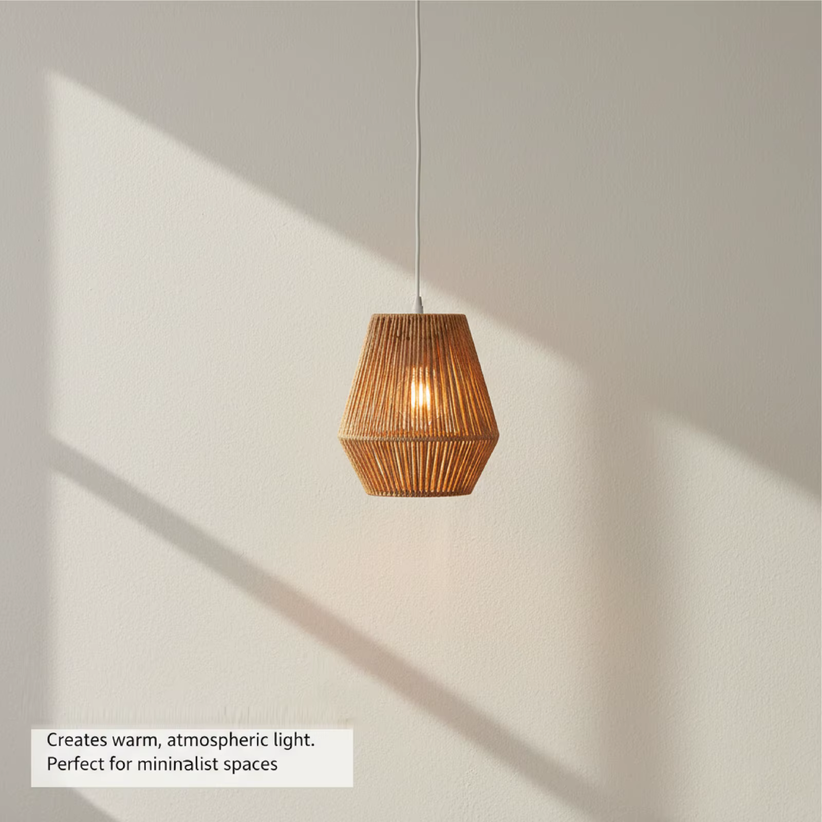Abat-jour suspendu en rotin tressé bohème - Housse de lampe en macramé artisanale pour salon douillet