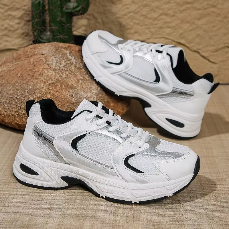 Chaussures de sport en maille respirante pour femmes, légères, confortables, à cravate basse, décontractées, à bout rond, pour la randonnée en plein air