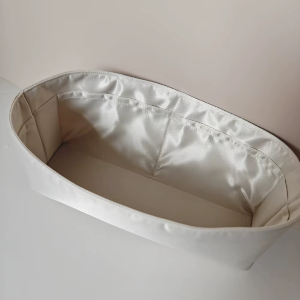 Sac intérieur étanche en satin léger