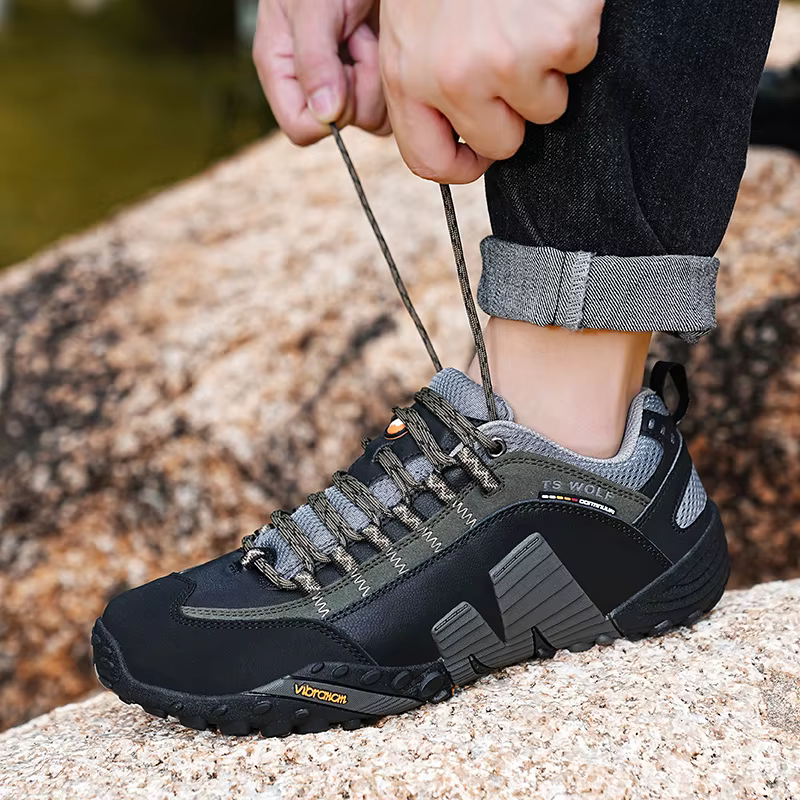 Chaussures d'alpinisme coordonnantes pour hommes