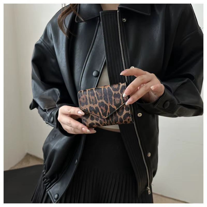Sac à main en cuir synthétique imprimé léopard