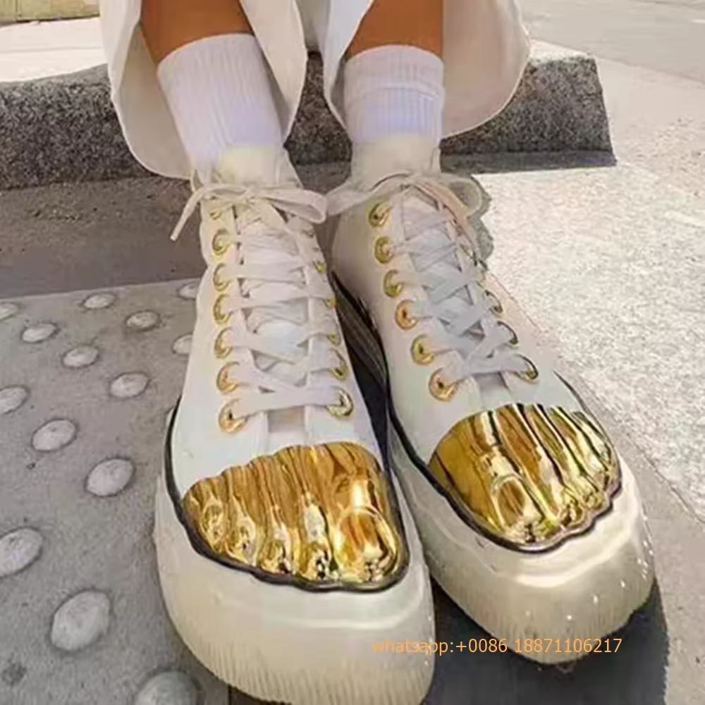Chaussures de défilé dorées à cinq doigts pour femmes, escarpins de sport décontractés à semelle épaisse, Sexy, modèle de fête, baskets à lacets, nouvelle collection été 2024