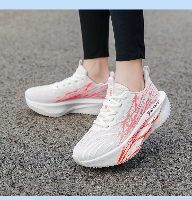 Chaussures de course à pied pour hommes et femmes, avec plaque en carbone, spéciales sports, respirantes, légères, confortables, athlétiques, antidérapantes