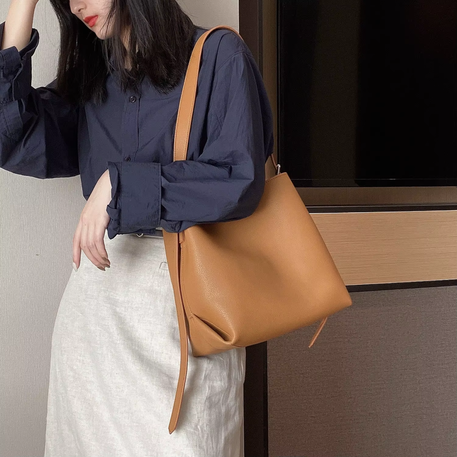 Nouveau élégant bleu pur couleur unie sac seau moyen mode cuir de vachette femmes sac à bandoulière OL bureau dame affaires sac à main