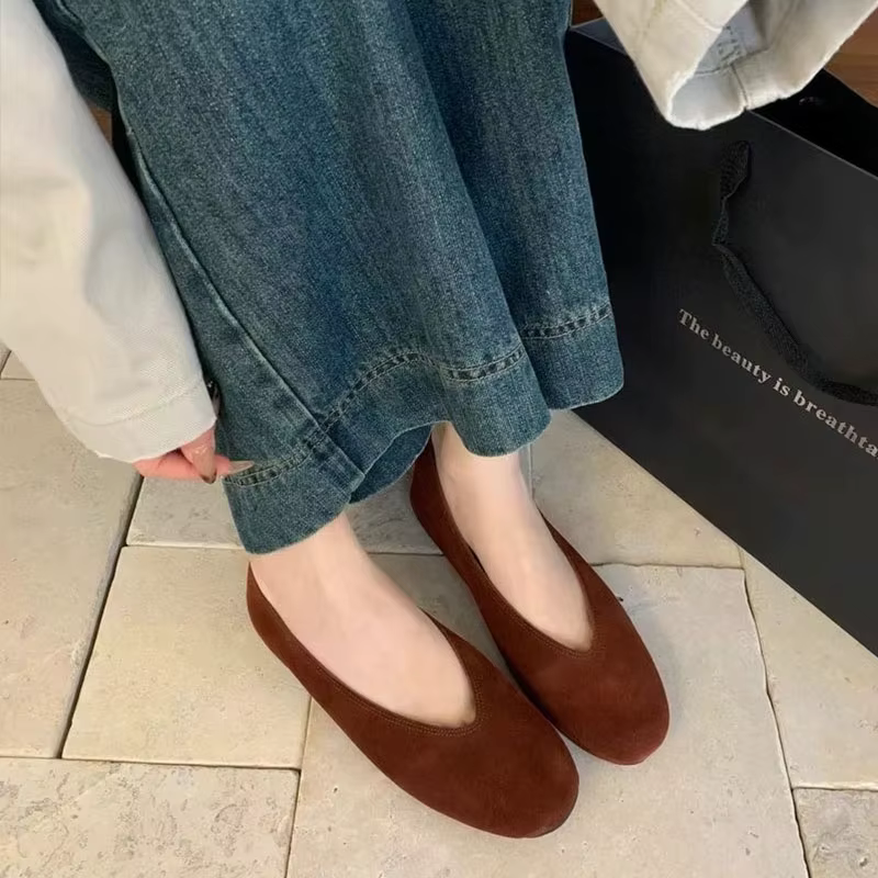 2025 femmes en cuir véritable femmes rouge marron chaussures plates mode bout rond peu profond sans lacet bateau chaussures doux talon plat chaussures simples