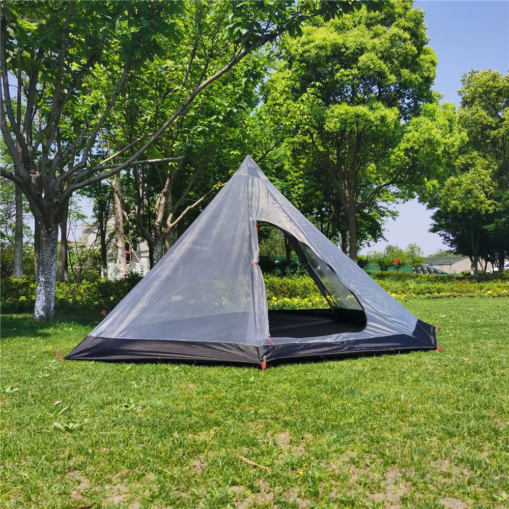 Tente pyramide ultralégère