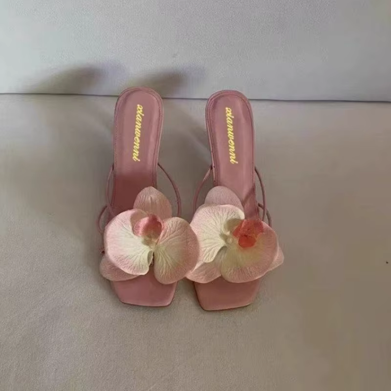 Chaussons pour femmes décontracté à la mode chaussures de haute qualité pour femmes peu profondes femmes sandales fleurs élégantes Design chaussons pour femmes