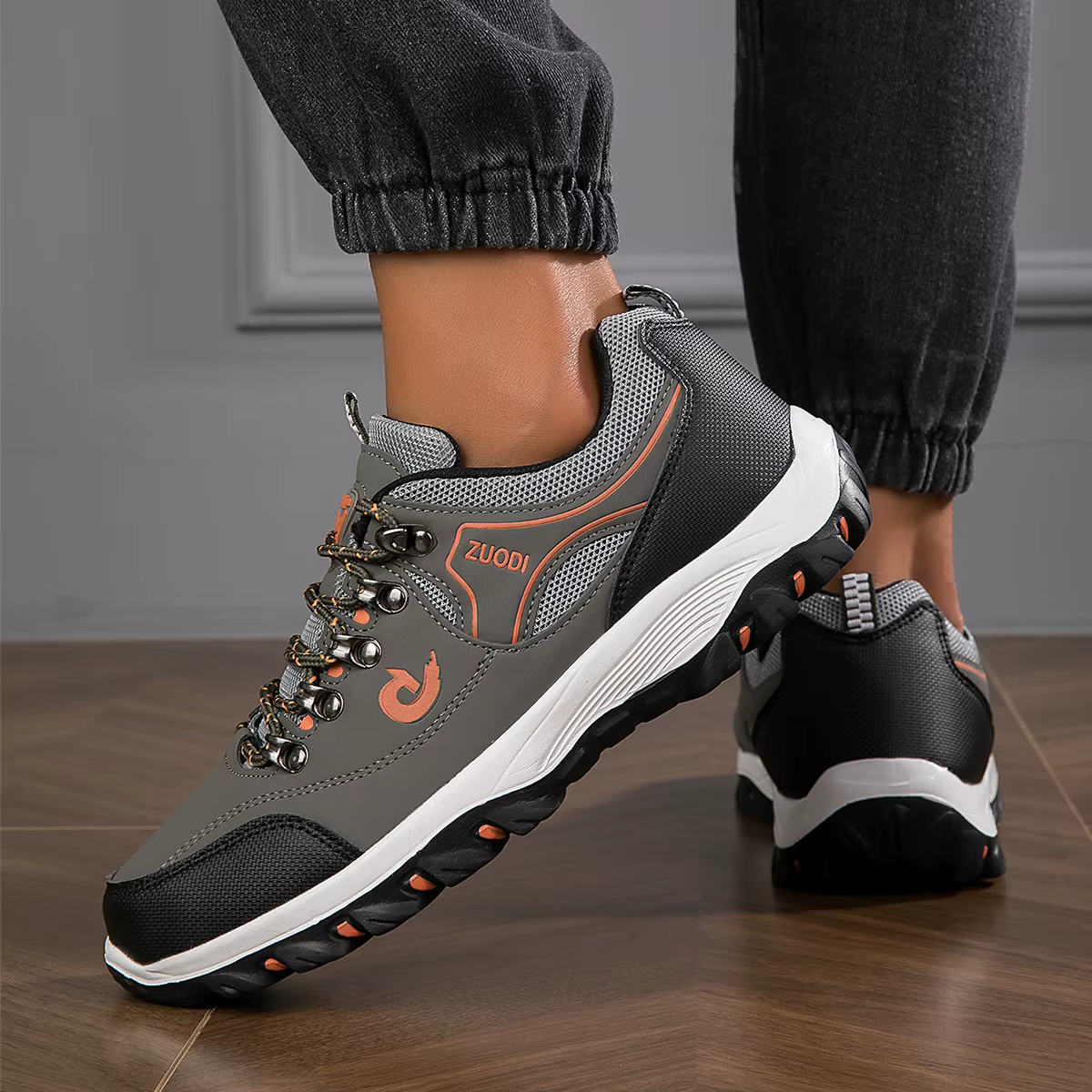 Nouveaux hommes chaussures de randonnée respirant randonnée chaussures de sport en plein air ultra-léger antidérapant randonnée Camping course randonnée chaussures de sport