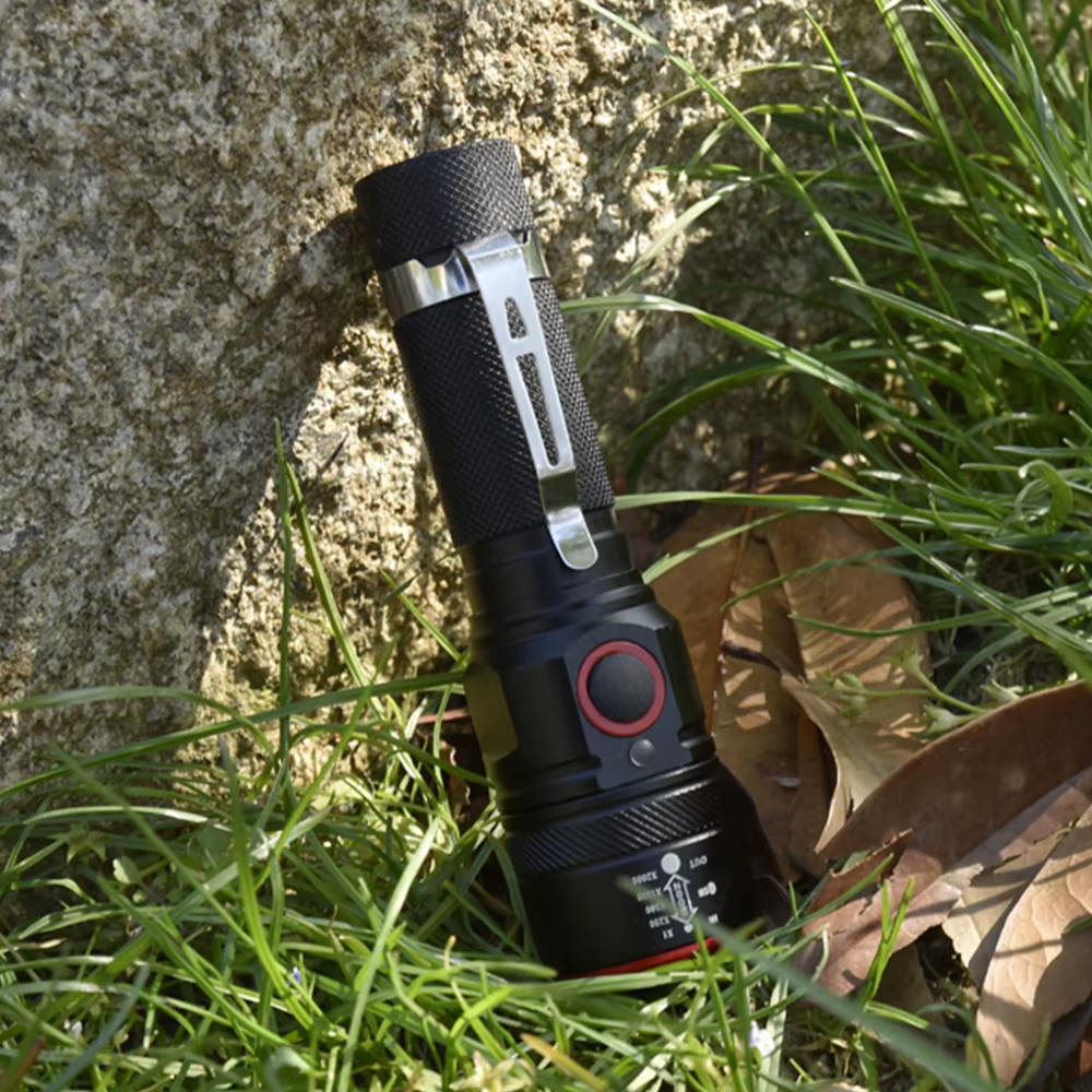 Lampe de poche LED aste en alliage
