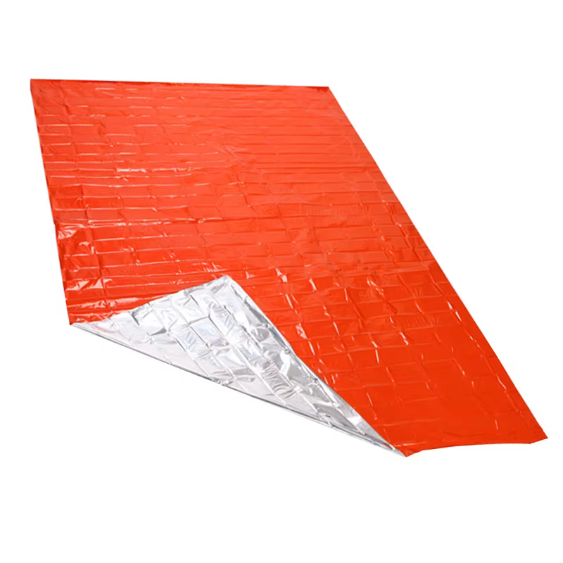 Couverture d'urgence en plein air