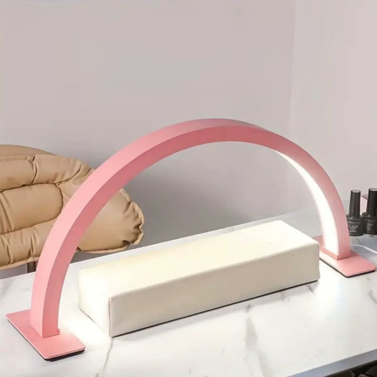 Lampe de bureau en forme de demi-lune en U, lumière LED sans ombre à trois couleurs réglables, alimentation USB universelle, interrupteur de commande filaire à une touche, idéale pour le nail art, les