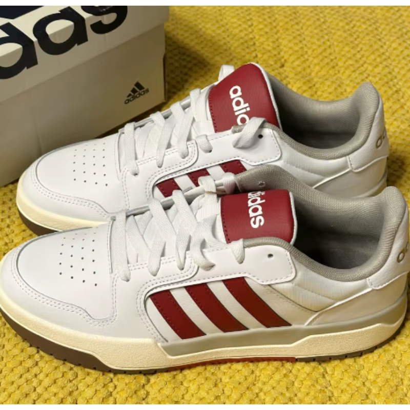 Baskets de skate classiques bicolores blanc et rouge
