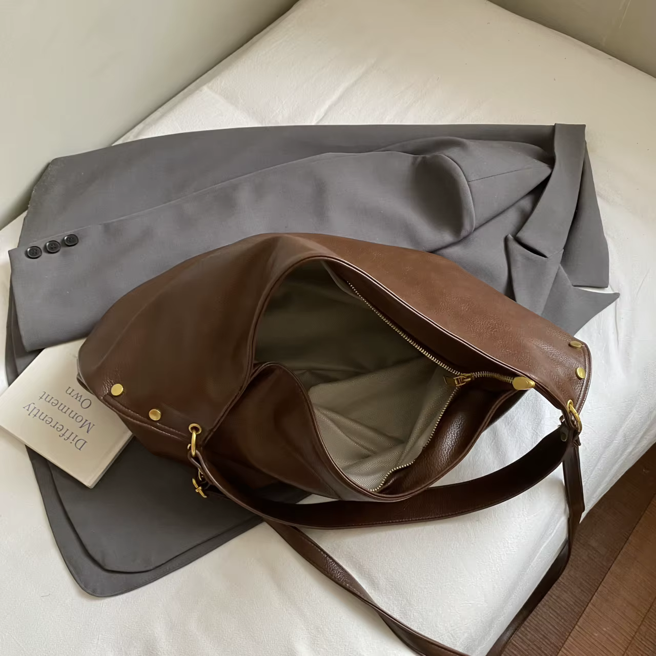 2025 nouveau sac de trajet en cuir Pu sacs à main Hobo marques célèbres sac à bandoulière pour femmes décontracté grand fourre-tout Vintage dames sacs à bandoulière