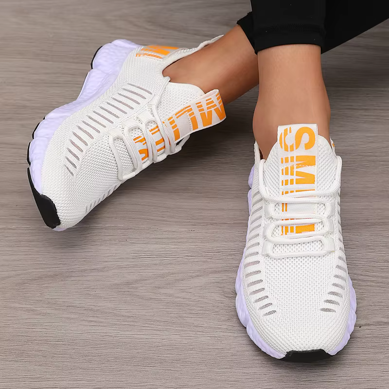 Chaussures de sport à plateforme pour femmes avec un design tendance et à la mode, respirantes, confortables, chaussures de randonnée en plein air, chaussures décontractées pour la marche