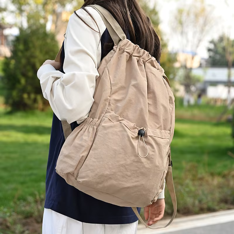 Sac à dos pliable avec cordon de serrage