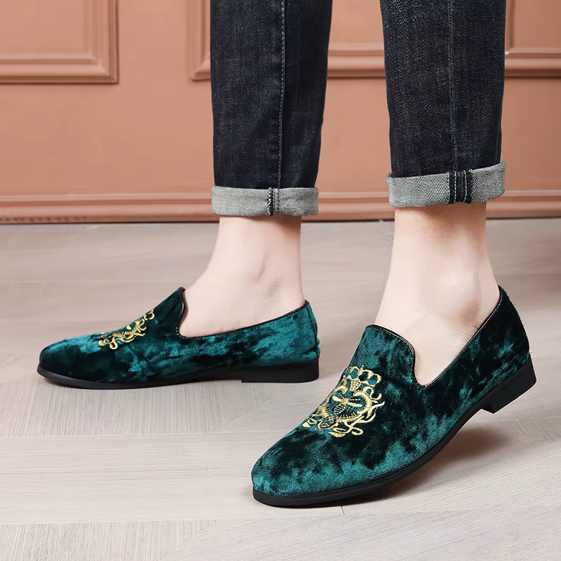 Robe de mariée chaussures décontracté hommes mocassins 2025 nouveau paresseux chaussures plates broderie conduite mocassins homme daim cuir chaussures Zapato