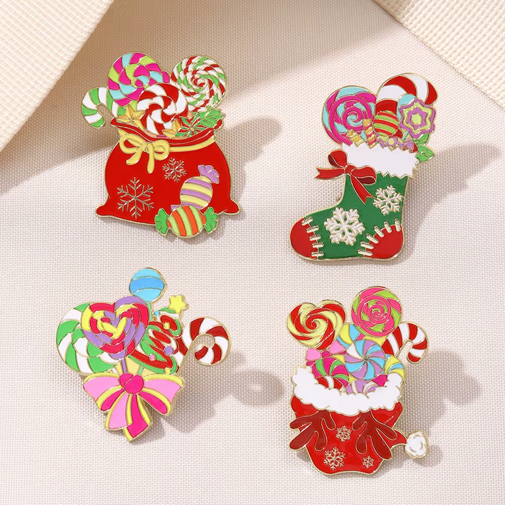 Accessoires de noël, broche à bonbons, épingle à revers, dessin animé, bibelot mignon, sacs à vêtements, Badge, épingles en émail, cadeaux de noël