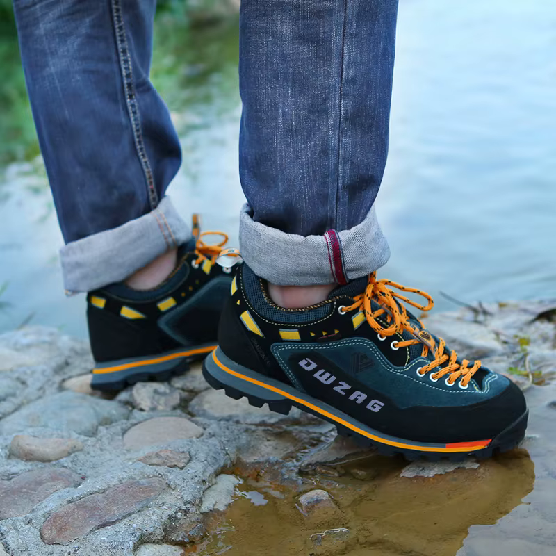 Nouvelles chaussures de randonnée imperméables
