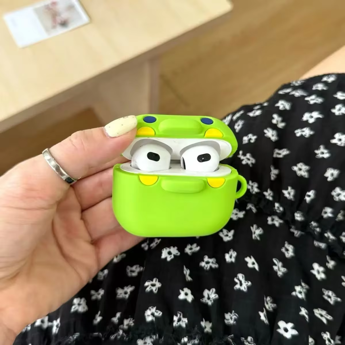 Tamagotchi – étui d'accessoires pour écouteurs à grande bouche 3D, mignon et amusant, housse de protection adaptée aux Airpods1/2/3/4/Pro/Pro2/Pro3