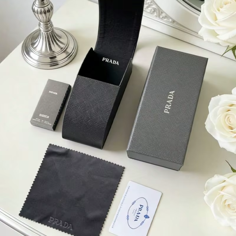 Étui à lunettes Prada de luxe noir à grain croisé rigide avec pochette assortie